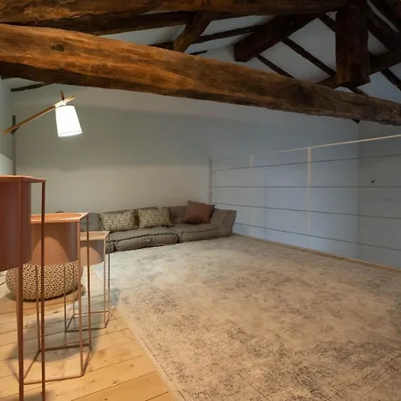 Lägenhet La Finestra Charme&relax Bergamo